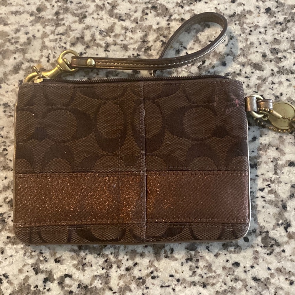 Coach Mini - Picture 1 of 2